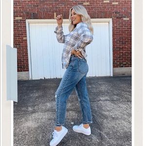 AF x BRE JEAN (distressed mom jean)